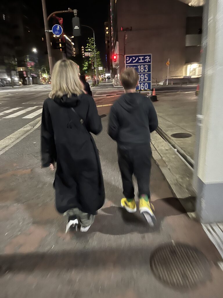 viaggiare con figli adolescenti durante un viaggio in città